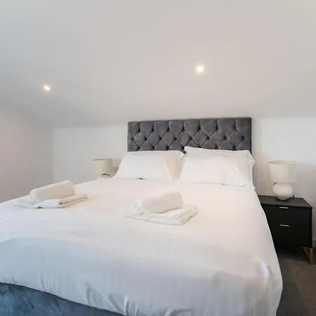 Chic 2 Bed 2 Bath In A Modern Development Apartamento Birmingam