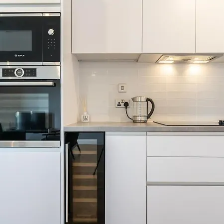 Chic 2 Bed 2 Bath In A Modern Development Apartamento